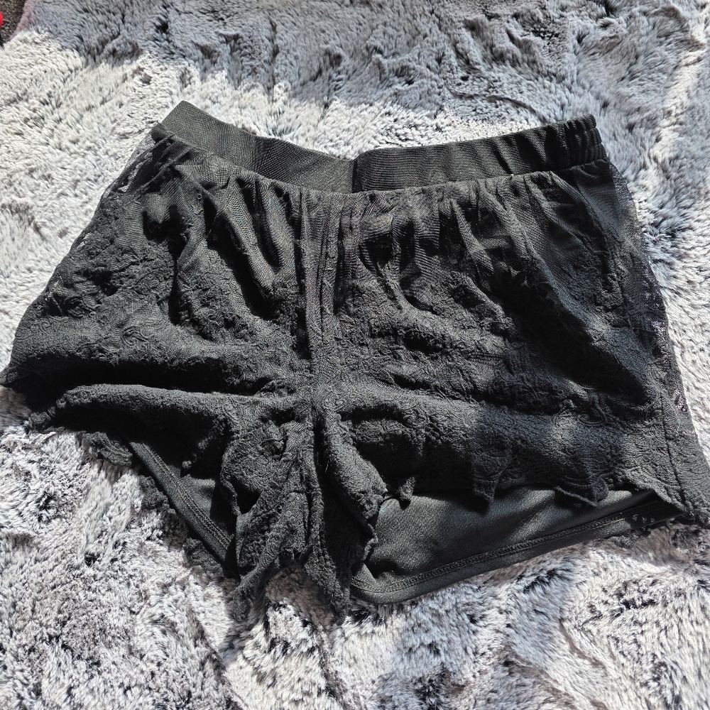 Torrid Size 1 Mesh Embroidered Pull On Shorts